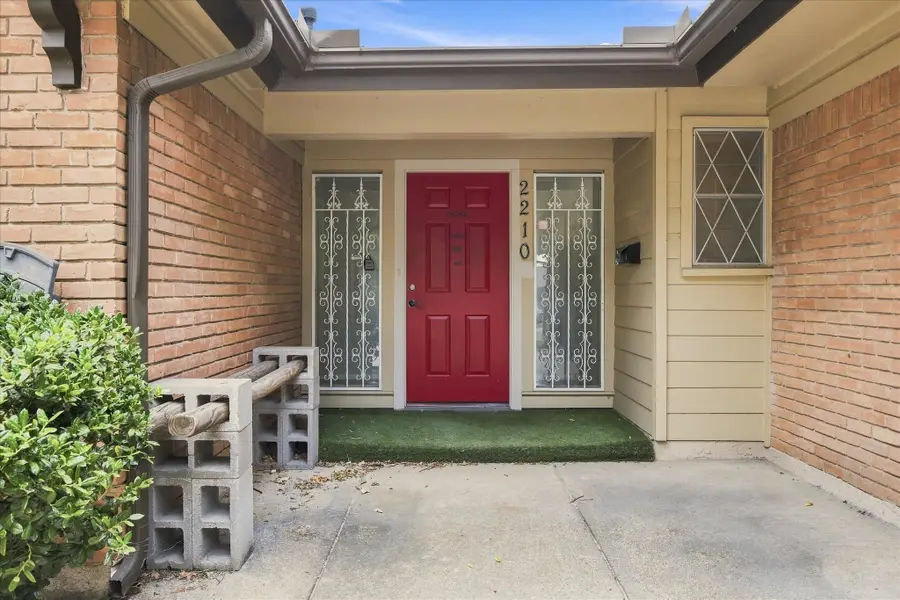 2210 Fairfax Drive, Irving, TX 75060 - #3