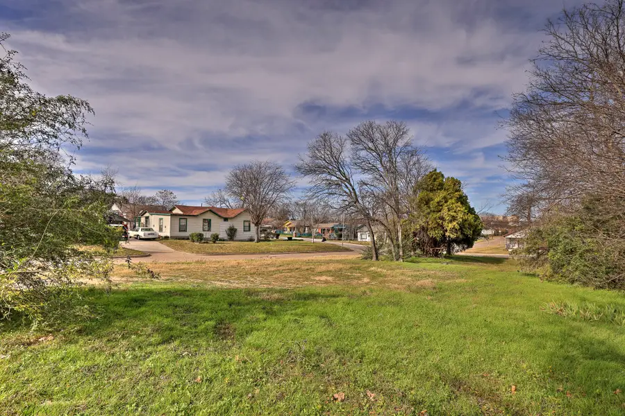 5437 Houghton Avenue, Fort Worth, TX 76107 - #2
