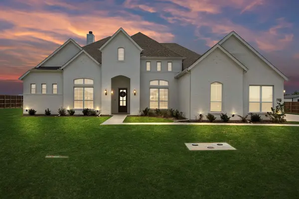1751 Blackfoot Parkway, Waxahachie, TX 75165