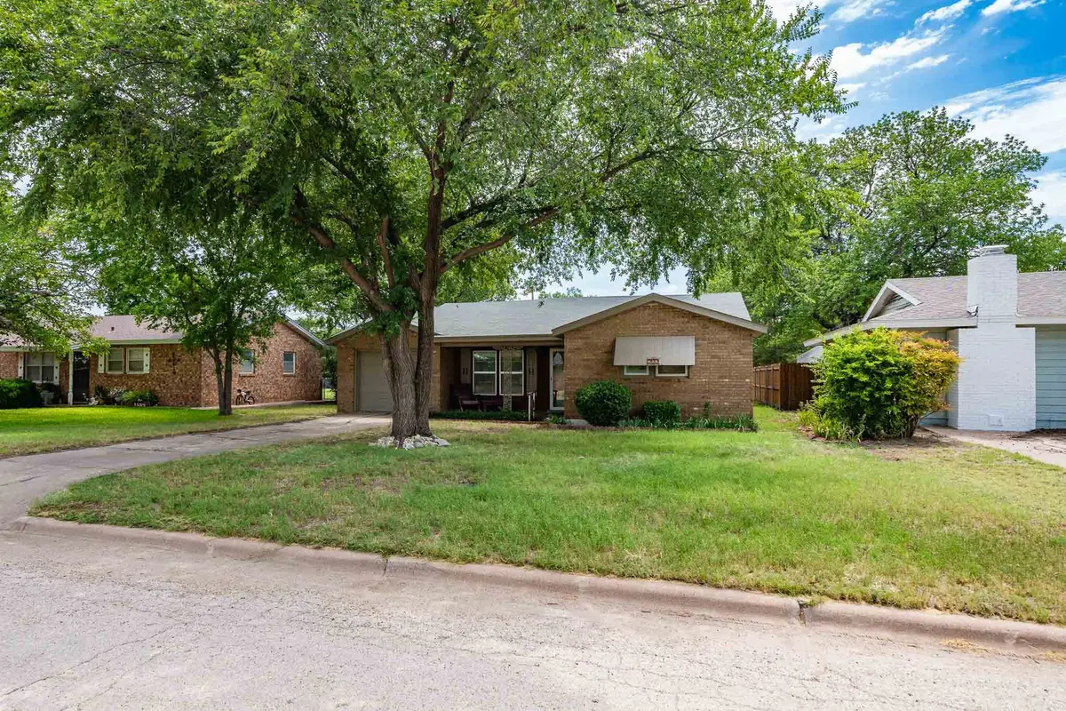 909 S Anson, Stamford, TX 79553 - #1