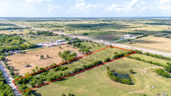 1040 NW Mckinney Street, Rice, TX 75155