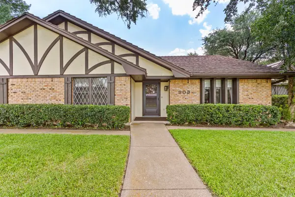 903 Green Rock Drive, Duncanville, TX 75137