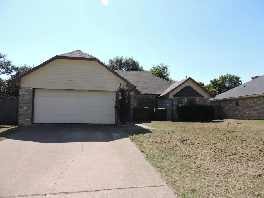 224 Timber Creek Drive, Burleson, TX 76028 - #2