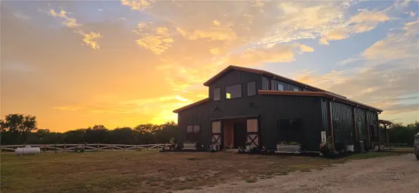 9924 NW County Road 2221, Barry, TX 75102