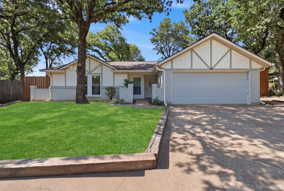 2400 York Minster Court, Arlington, TX 76006 - #1