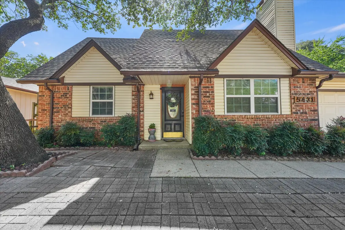 5431 Kings Manor Drive, Lake Dallas, TX 75065 - #1