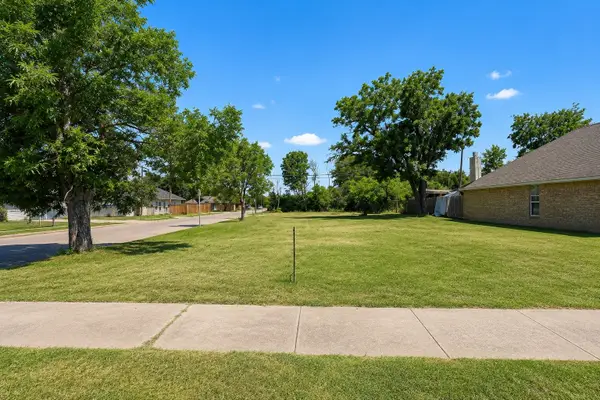 1101 Bessie Street, Fort Worth, TX 76104