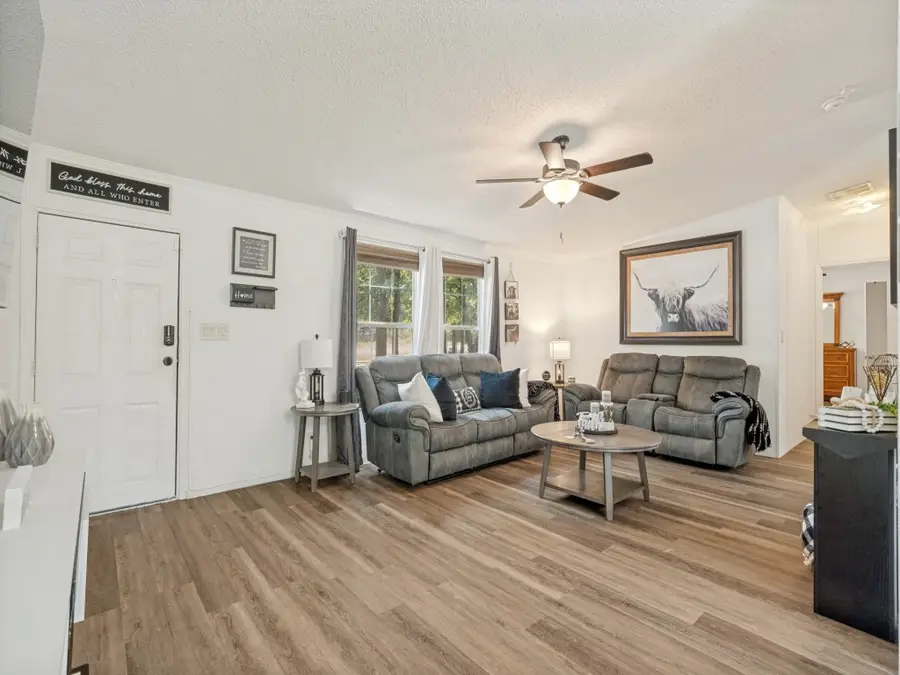 104 Arunda Court, Weatherford, TX 76085 - #3