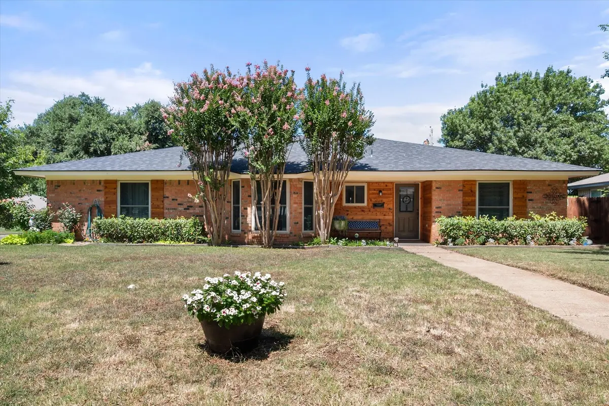 2004 Ford Street, Arlington, TX 76013 - #1