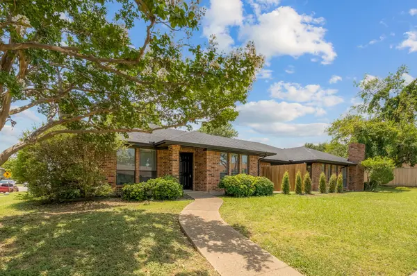 306 Bardfield Avenue, Garland, TX 75041
