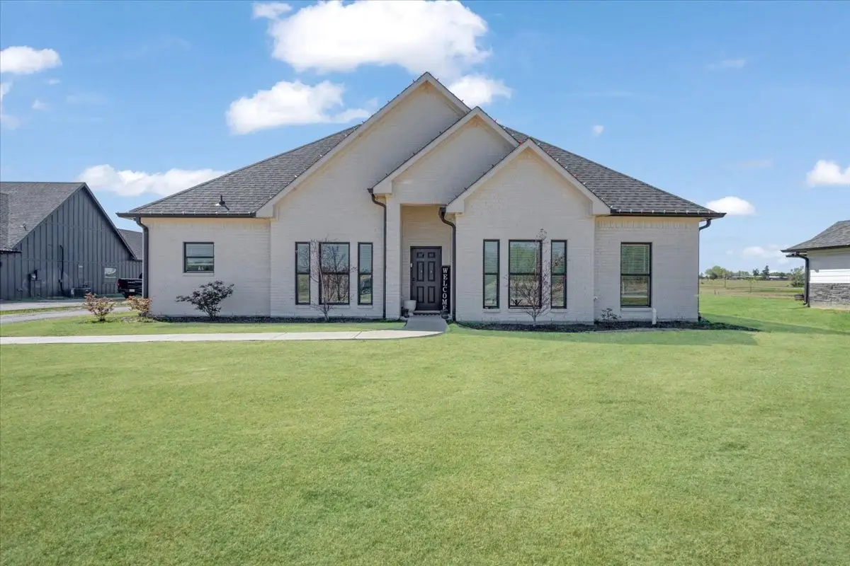 6514 Old Clarksville Road, Reno, TX 75462 - #1