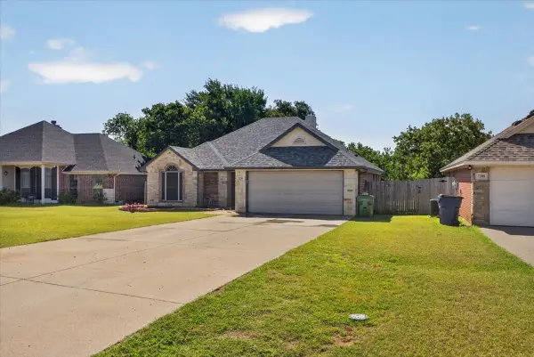 7206 Hackberry Court, Granbury, TX 76048