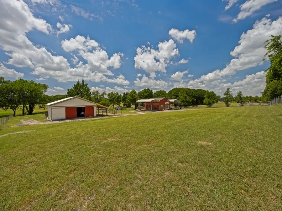 580 Homer Smith Road, Van Alstyne, TX 75495 - #3