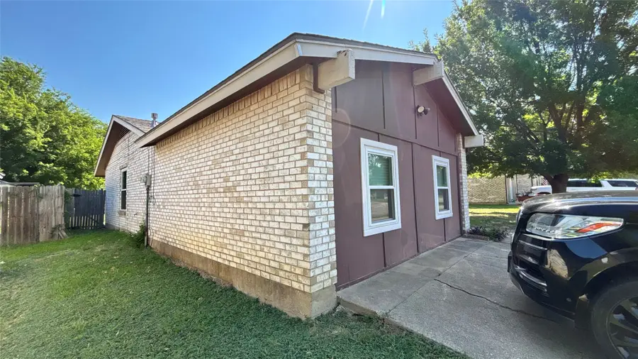 1117 High Point Road, Arlington, TX 76015 - #3
