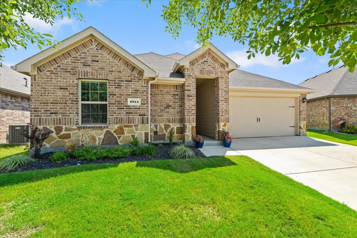 2914 Baldwin Lane, Ennis, TX 75119 - #1