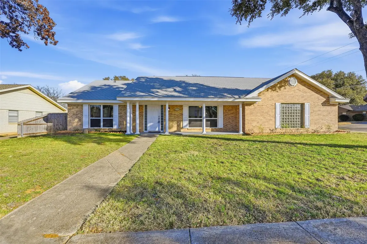 3301 Peachtree Lane, Pantego, TX 76013 - #1