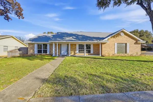 3301 Peachtree Lane, Pantego, TX 76013
