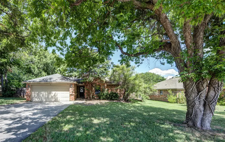 1606 N Mcdonald Avenue #B, Decatur, TX 76234 - #2