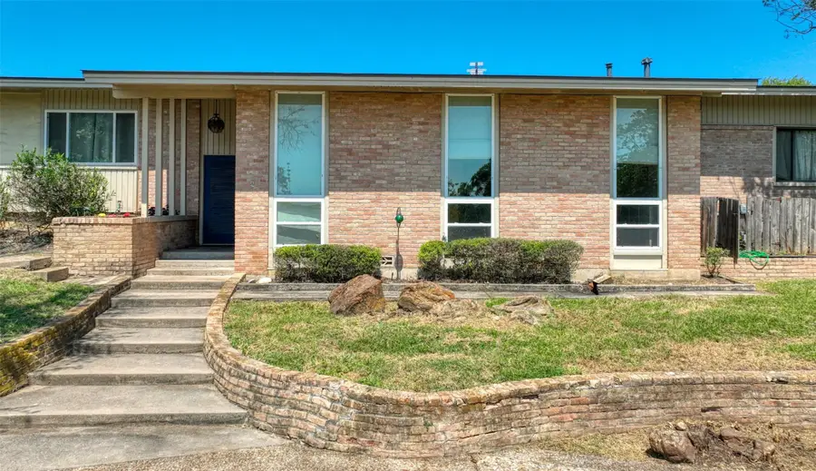 610 W Park Avenue, Weatherford, TX 76086 - #2