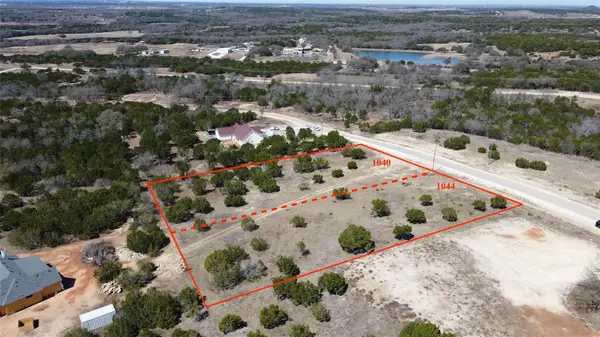 1044 Cedar Hill Drive, Nemo, TX 76070