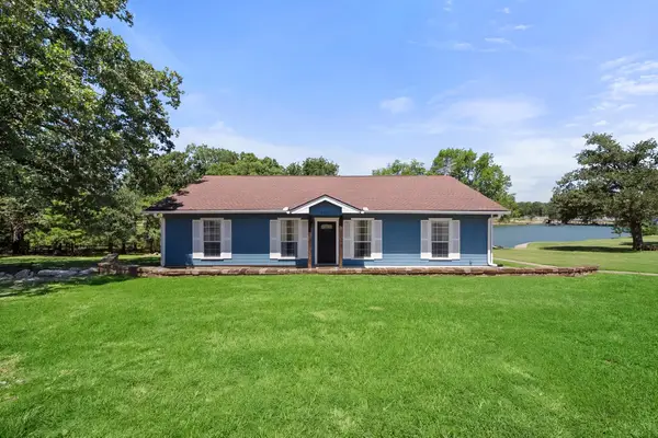 3010 Emmons Circle, Streetman, TX 75859