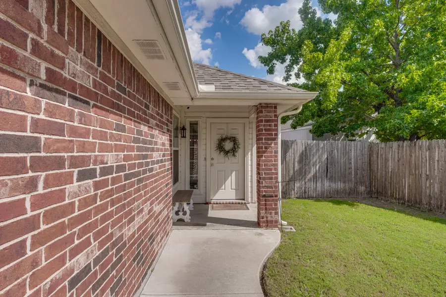 304 Mary Kay Court, Burleson, TX 76028 - #3