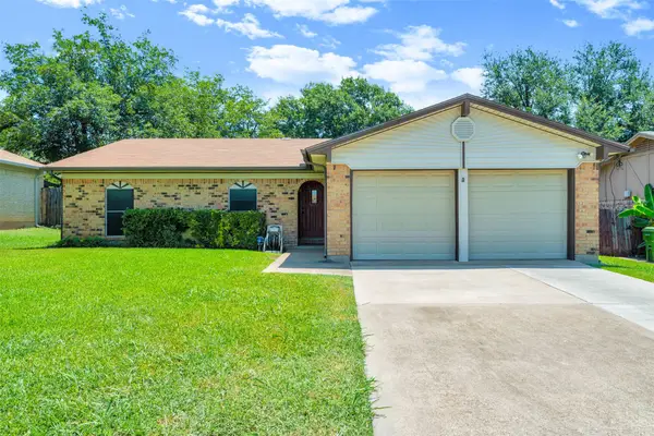 7616 Meadowbrook Drive, Watauga, TX 76148