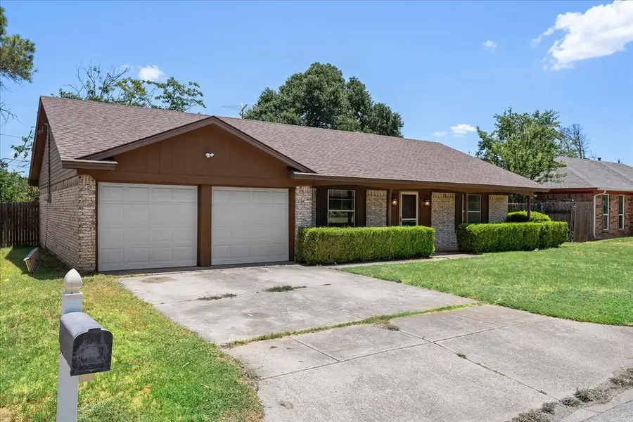 7409 Pinehurst Drive W, Fort Worth, TX 76134 - #3