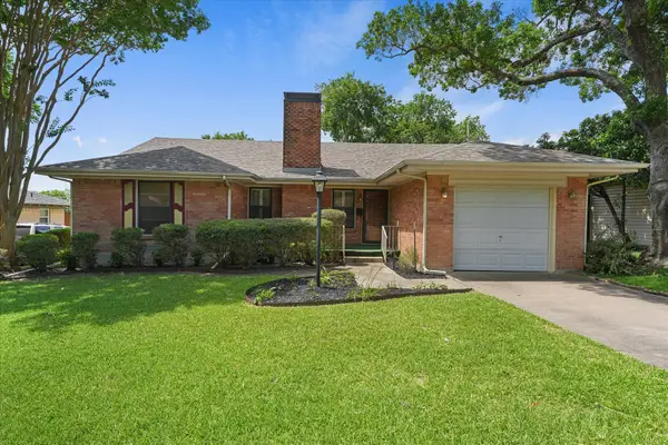 849 Berkinshire Drive, Dallas, TX 75218
