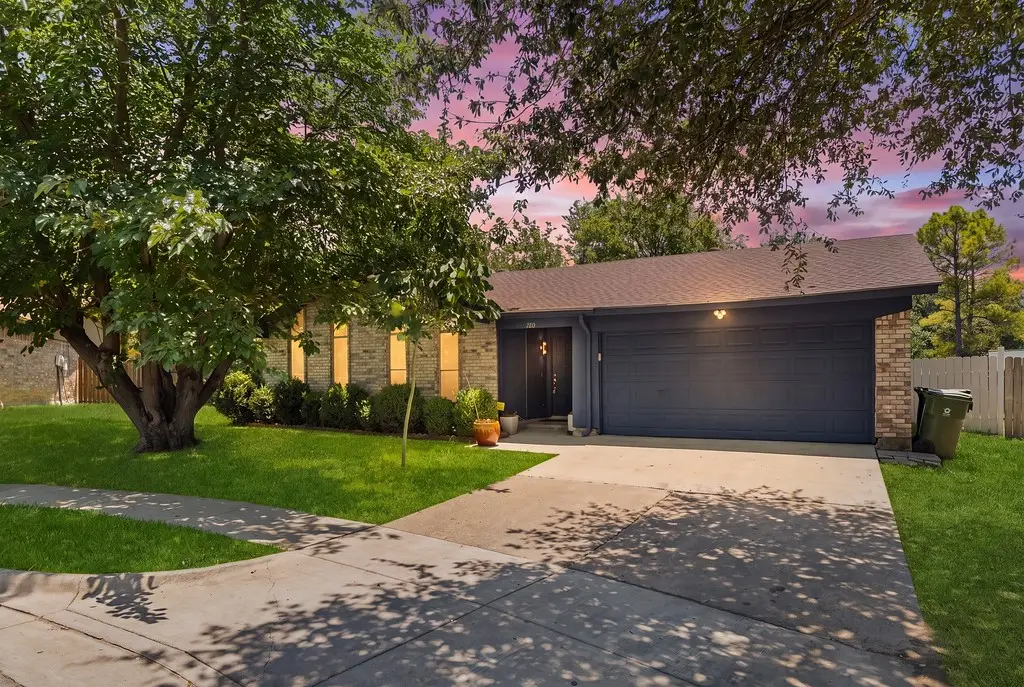 202 Fleetwood Court, Arlington, TX 76014 - #1