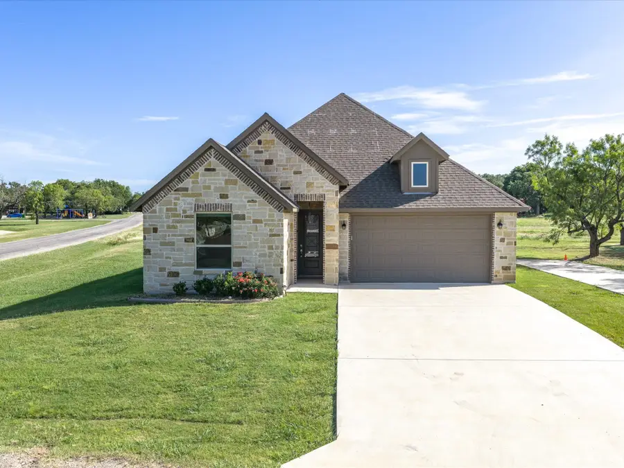 648 Half Moon Way, Runaway Bay, TX 76426 - #2