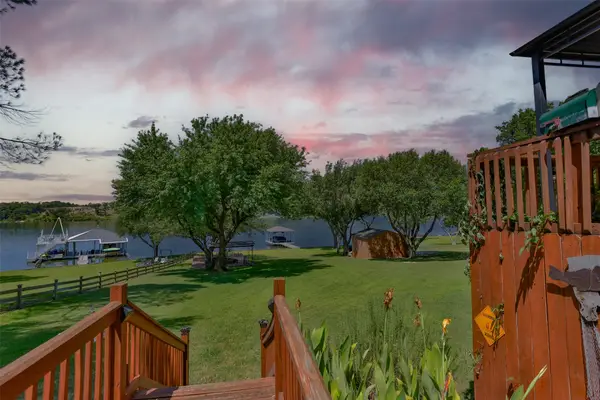 41 Thompson Road, Gainesville, TX 76240
