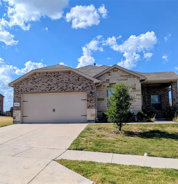 9752 New Bern Drive, Fort Worth, TX 76108