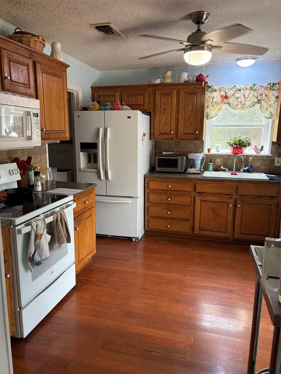 1309 Tamarisk, Mexia, TX 76667 - #2