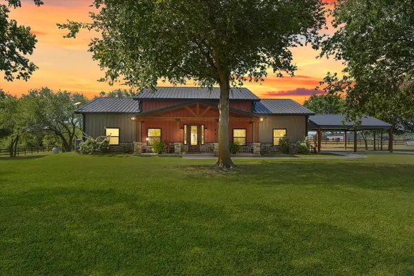 9861 Fm-66, Maypearl, TX 76064