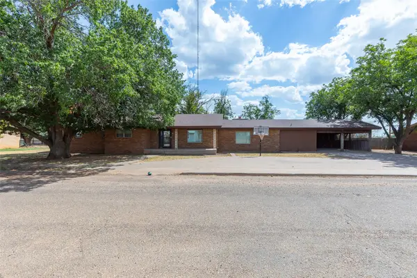 163 Williams Street, Jayton, TX 79528