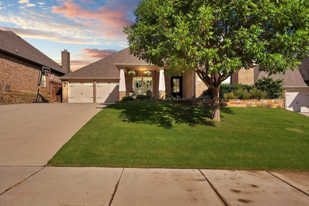 9012 Inwood Street, Benbrook, TX 76126 - #1