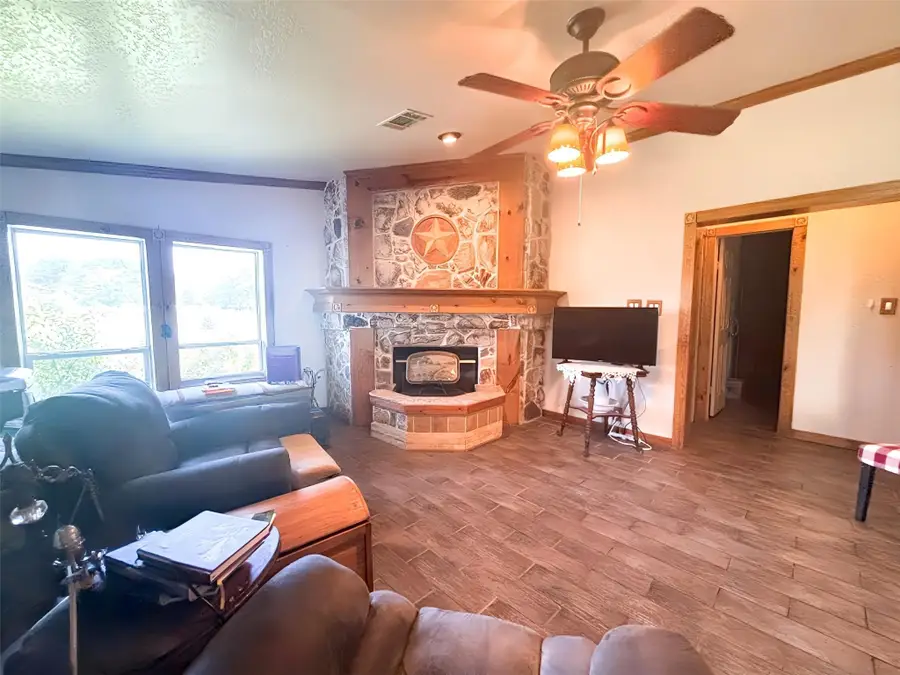 129 Saint Michaels Drive, Trinidad, TX 75163 - #2