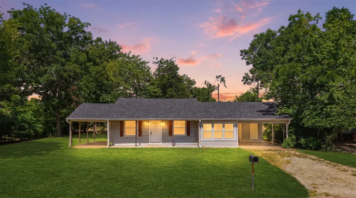 337 N 1st Street, Point, TX 75472 - #1