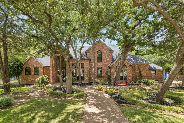 1000 Hidden Knoll Court, Southlake, TX 76092