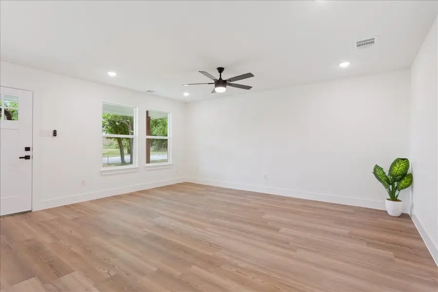 212 W Madison Street, Hillsboro, TX 76645 - #3