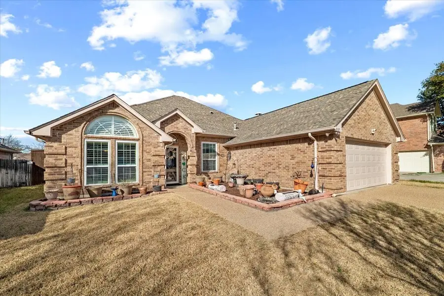 2117 Pinwood Circle, Arlington, TX 76001 - #2