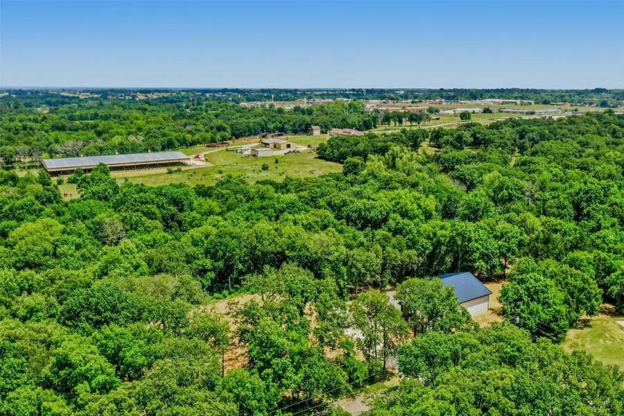 400 Wild Wood Lane, Whitesboro, TX 76273 - #2