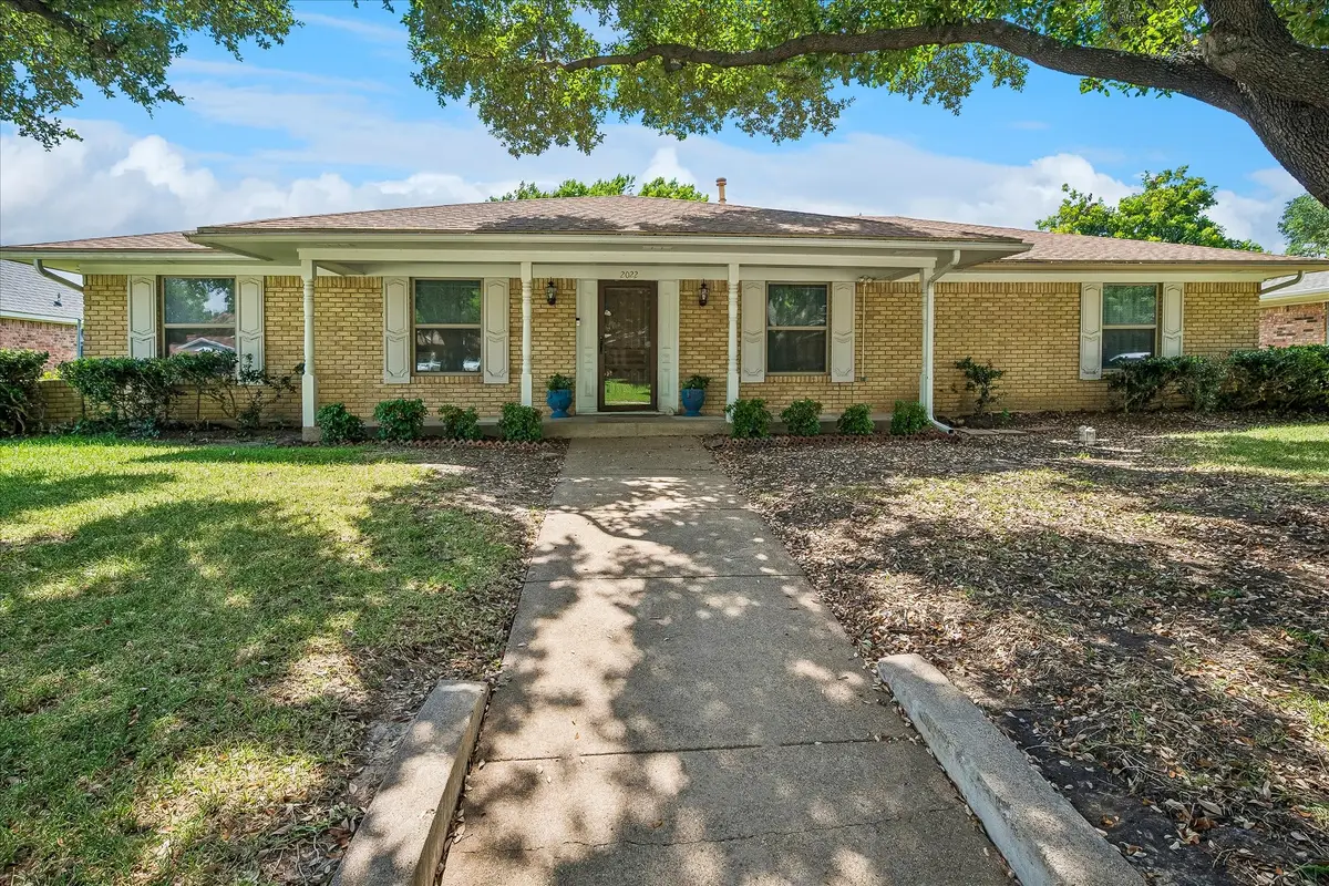2022 Huntington Drive, Grand Prairie, TX 75051 - #1