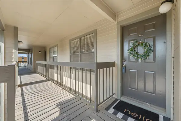 218 N Texas Boulevard #306, Denton, TX 76201