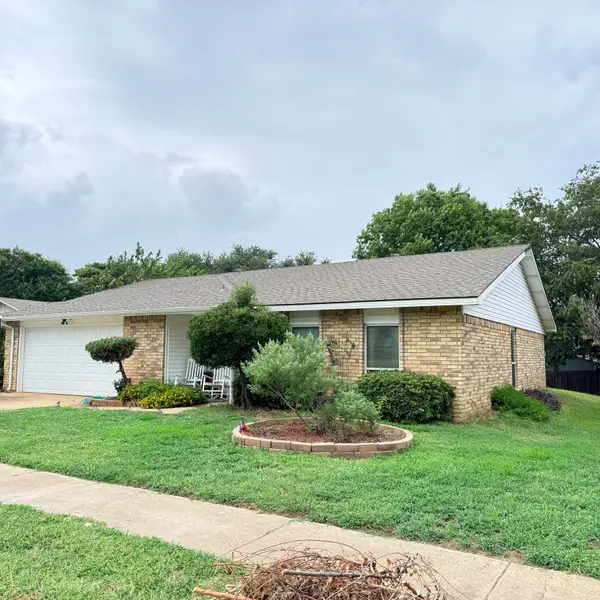 6703 Forestview Drive, Arlington, TX 76016