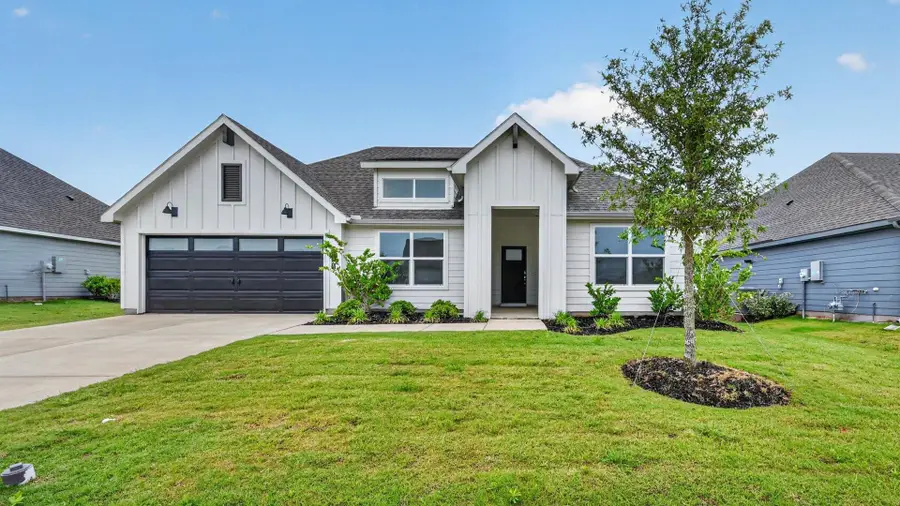 213 Sandstone Circle, Granbury, TX 76048 - #2