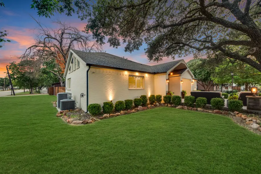 310 Travis Street, Roanoke, TX 76262 - #3