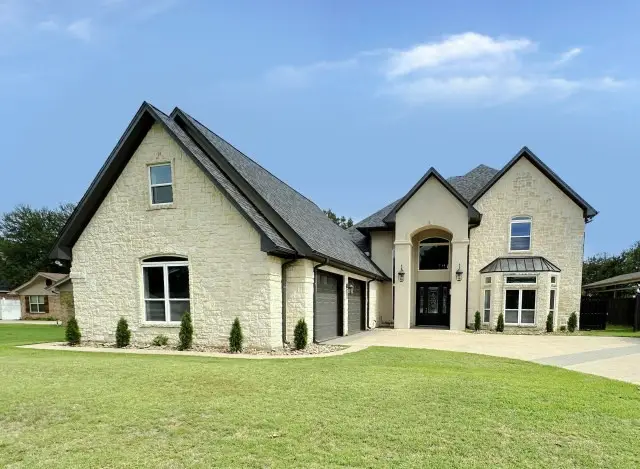 201 Casas Del Sur Street, Granbury, TX 76049 - #1