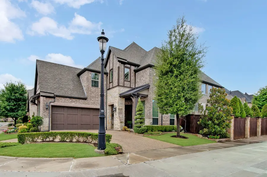 904 Royal Minister Boulevard, Lewisville, TX 75056 - #2